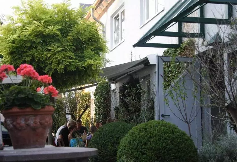 Отель Gasthof Gruner Wald