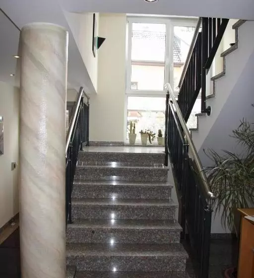 Отель Gasthof Gruner Wald