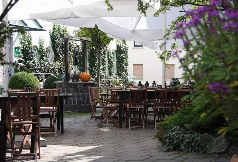 Отель Gasthof Gruner Wald