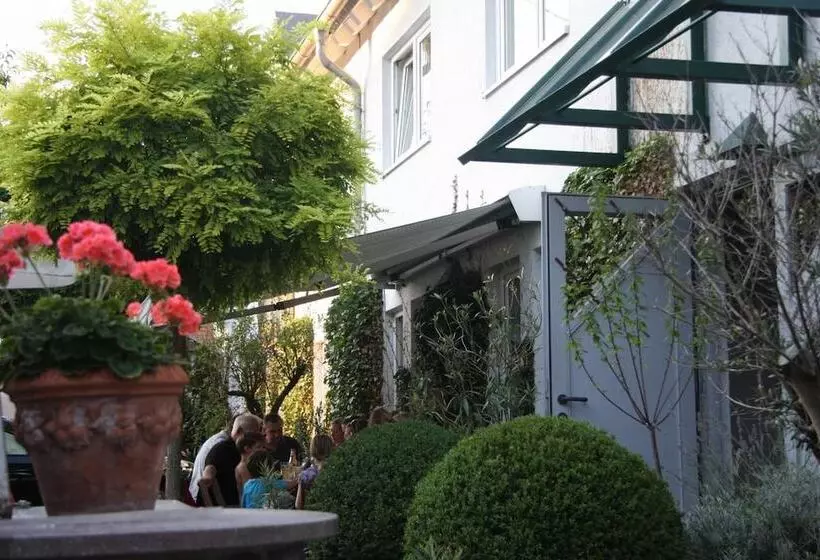 Отель Gasthof Gruner Wald