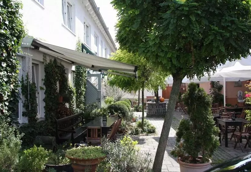 Отель Gasthof Gruner Wald