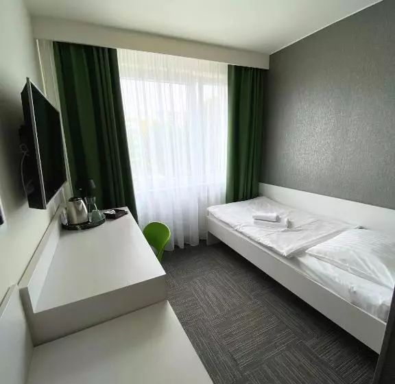 בית מלון כפרי Jantar Resort