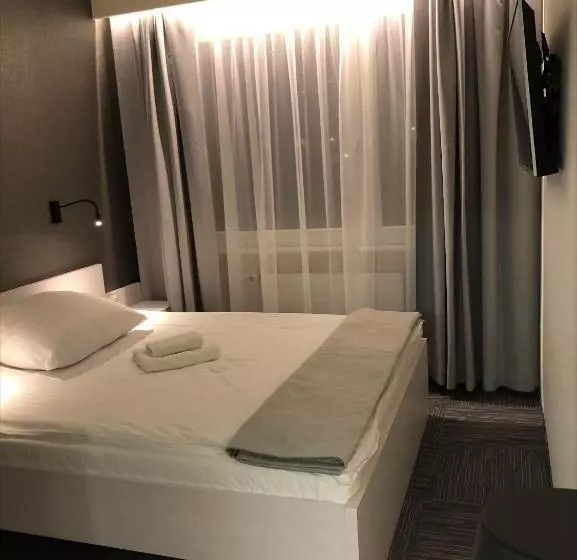 בית מלון כפרי Jantar Resort