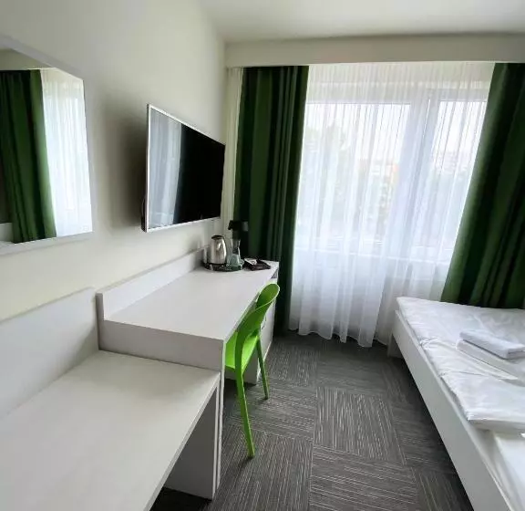 בית מלון כפרי Jantar Resort