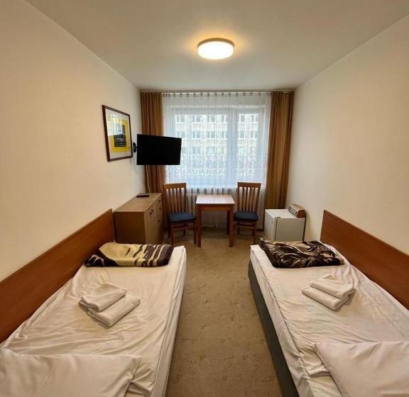 בית מלון כפרי Jantar Resort