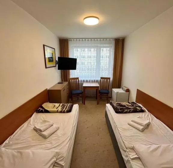 בית מלון כפרי Jantar Resort