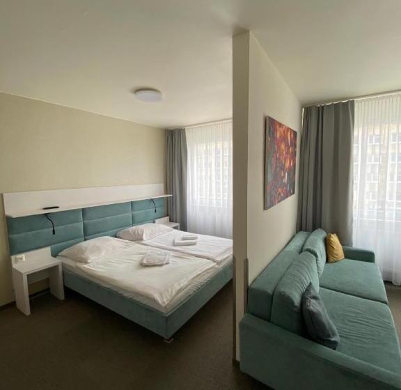 בית מלון כפרי Jantar Resort