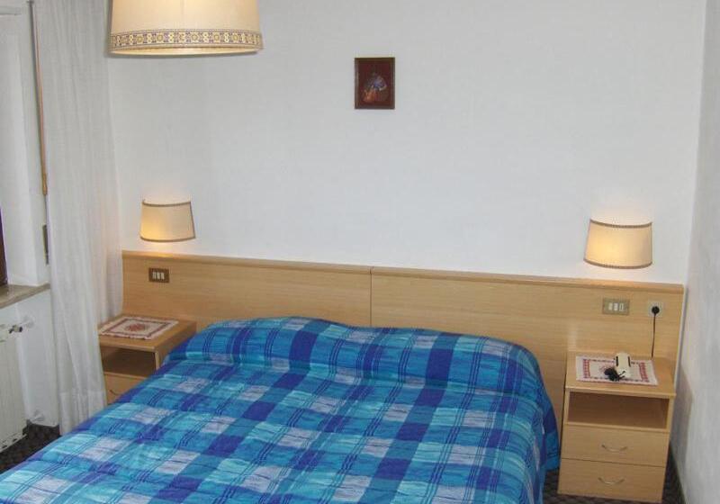 בית מלון כפרי Miramonti