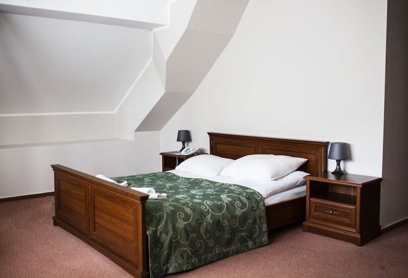 Hotelli Pałac łazienki Ii