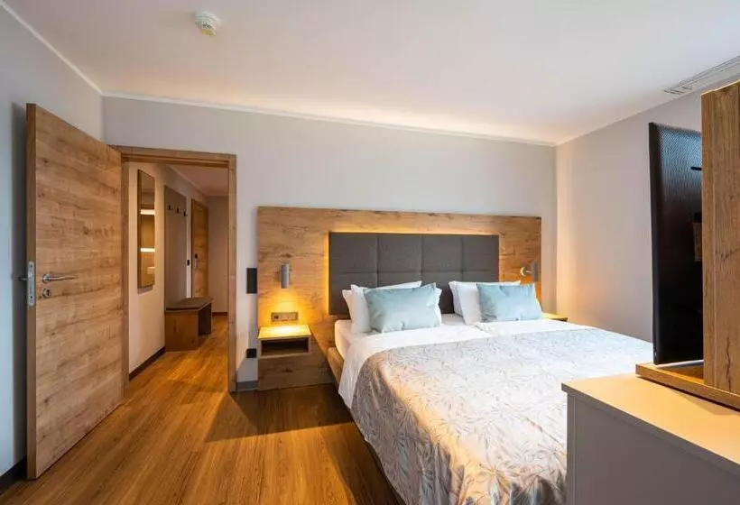 ホテル Sopherl Am See