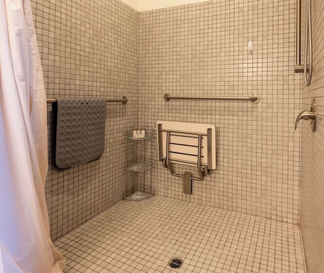 فندق Wharf Master's Inn