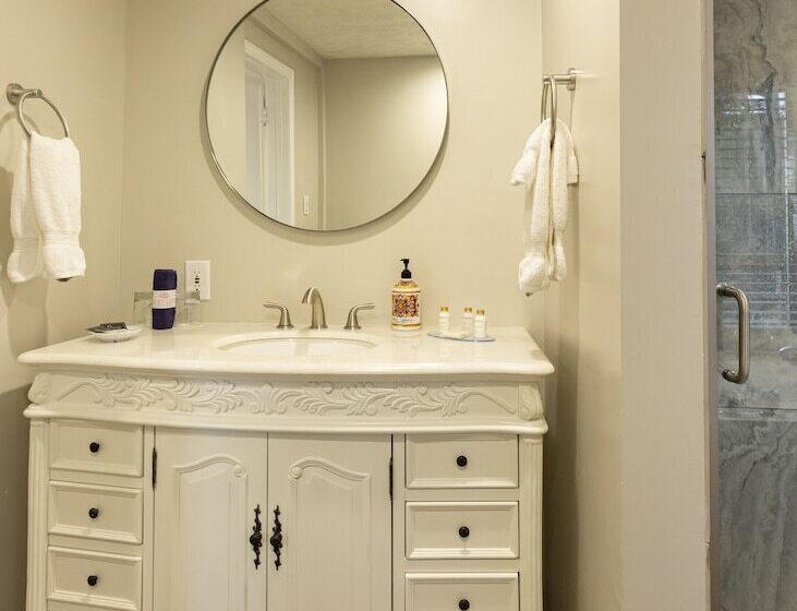 فندق Wharf Master's Inn