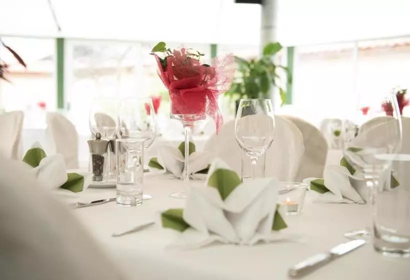 酒店 Der Reschenhof