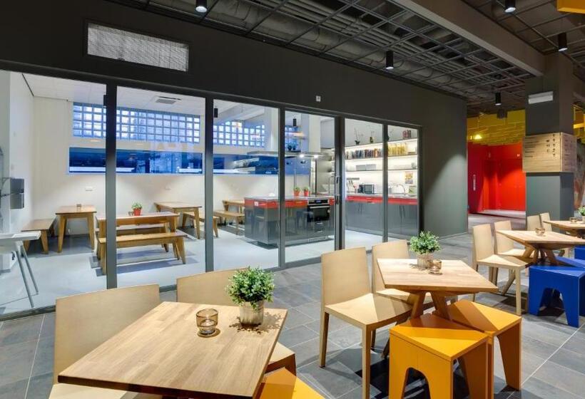 Meininger Hotel Amsterdam City West