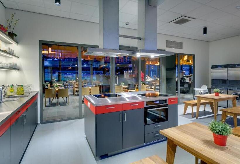 Meininger Hotel Amsterdam City West