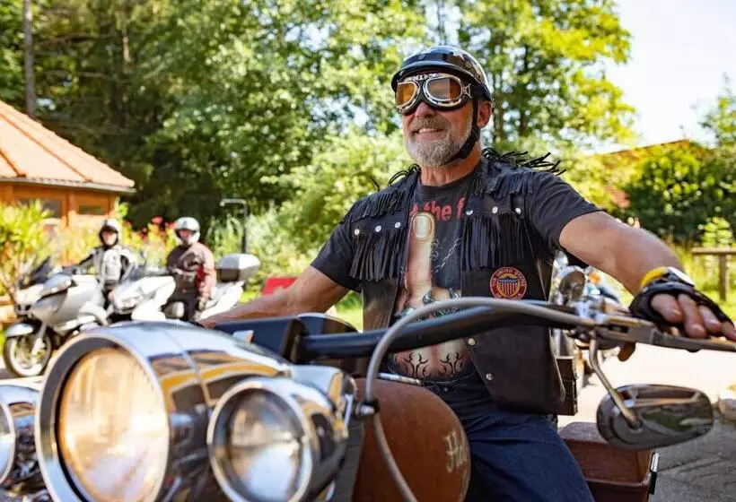 ペンション Perbersdorfer Heuriger