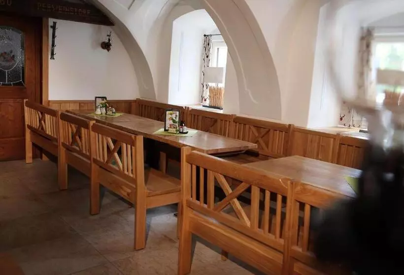 ペンション Perbersdorfer Heuriger