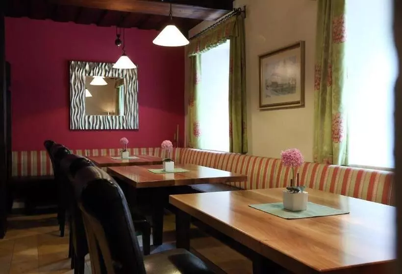 ペンション Perbersdorfer Heuriger