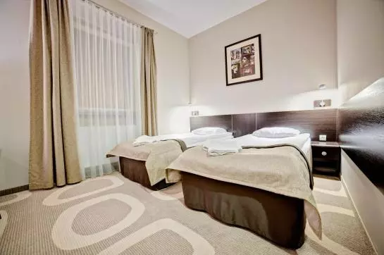 汽车旅馆 Hotel & Restauracja Picaro