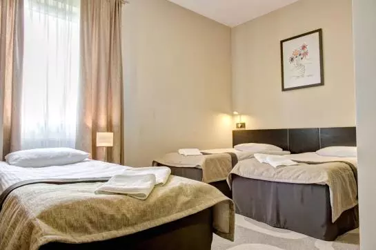 汽车旅馆 Hotel & Restauracja Picaro