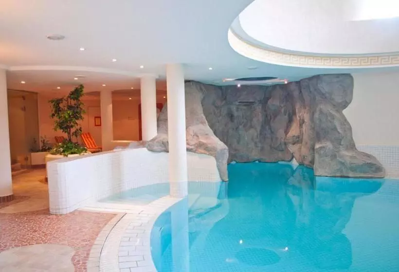 ホテル Reitzentrum Hausruckhof