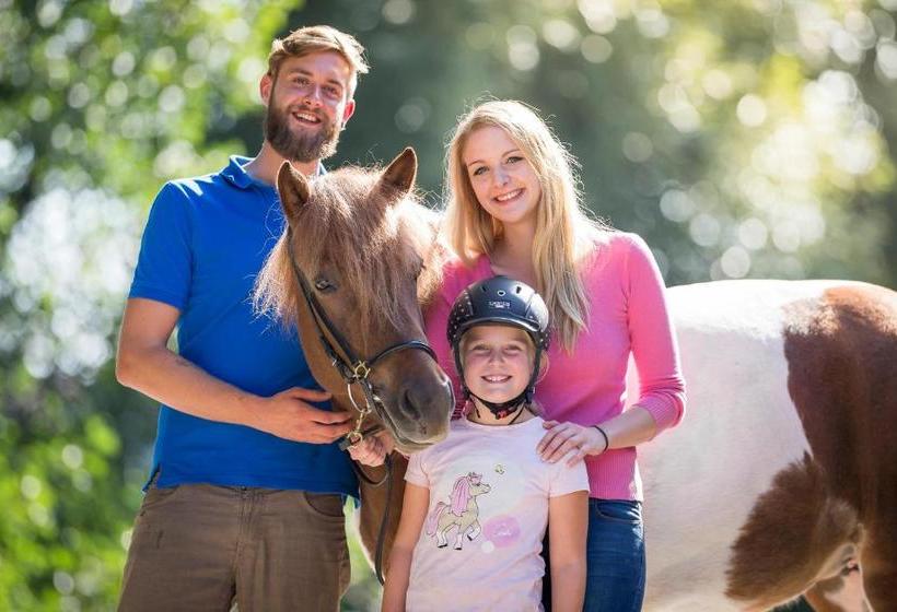 ホテル Reitzentrum Hausruckhof