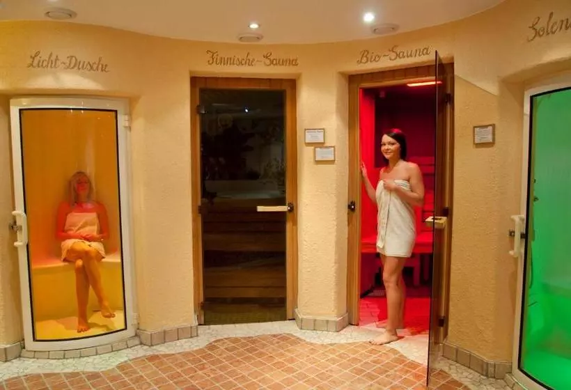 ホテル Reitzentrum Hausruckhof