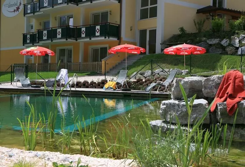 Und Aparthotel Almrösl