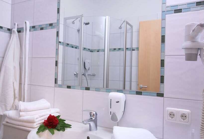 Und Aparthotel Almrösl