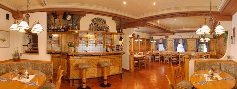 Und Aparthotel Almrösl