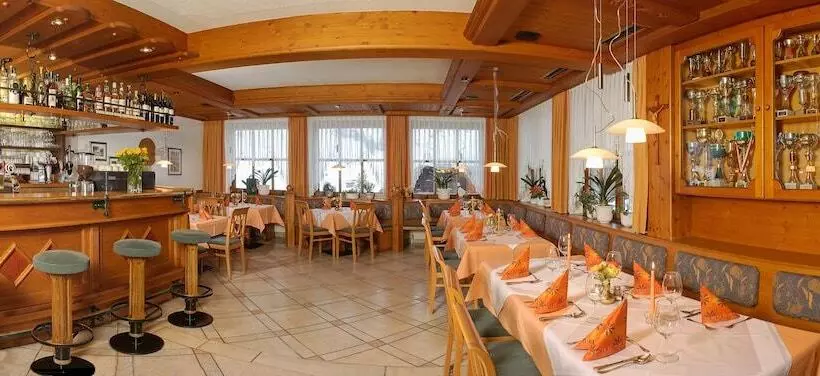 Und Aparthotel Almrösl