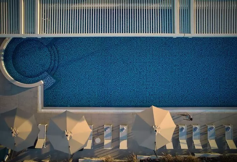 Mövenpick  Jumeirah Village Triangle