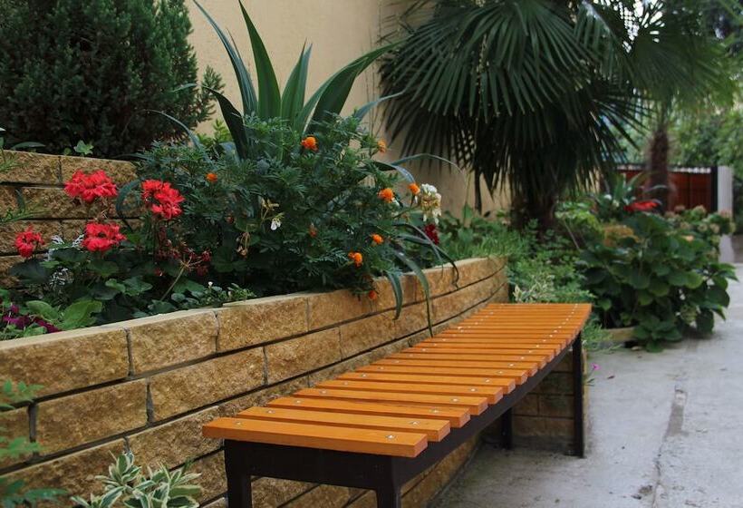 بنسيون Guest House Planeta Mov