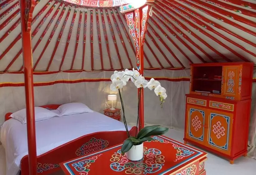 ベッドアンドブレックファースト Home Paradis & Spa   Ecolodge