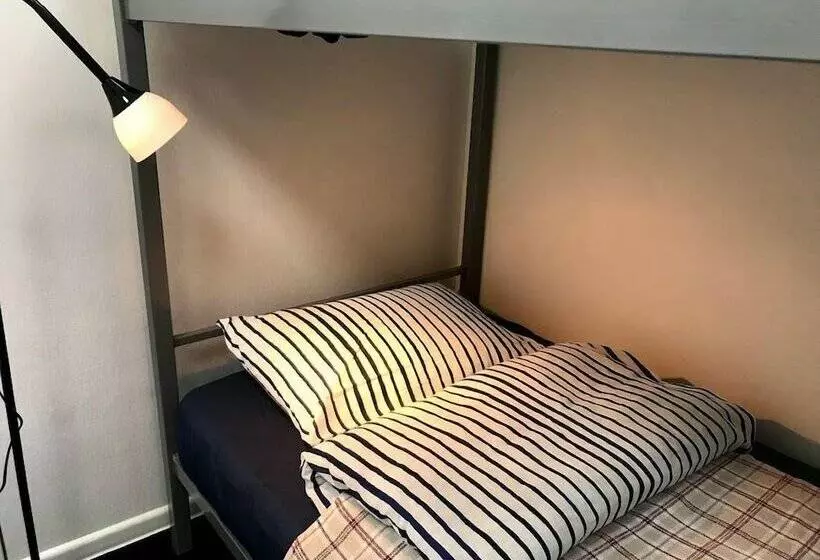 Crab Hostel