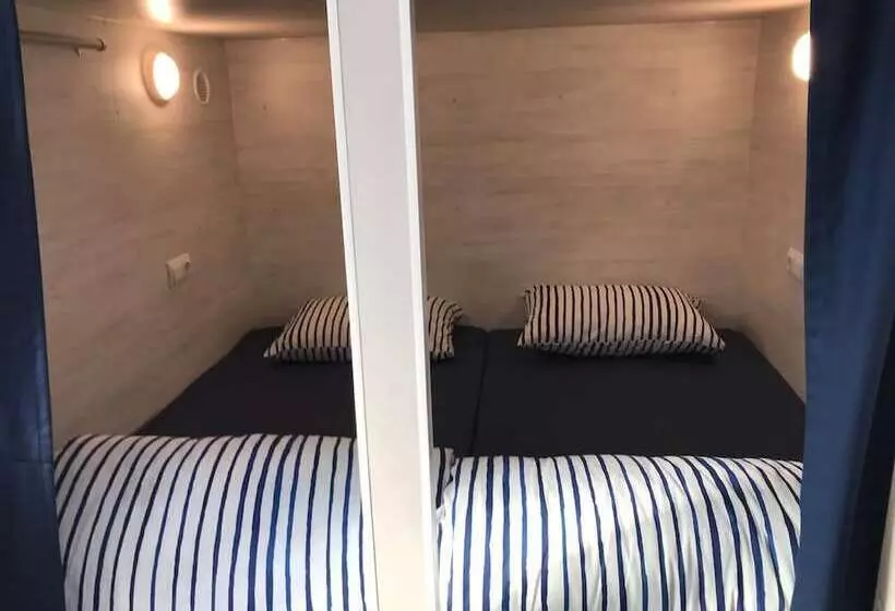 Crab Hostel