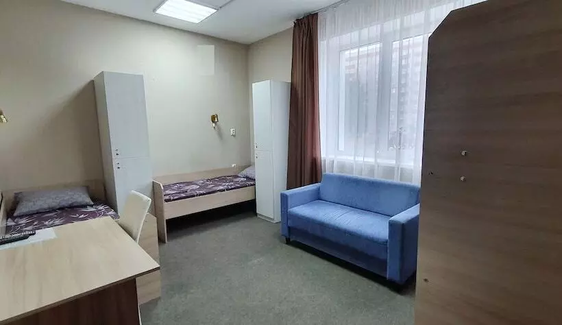 Hostel Happy House On Kholmogorova