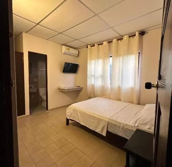 ホテル Almirante Padilla