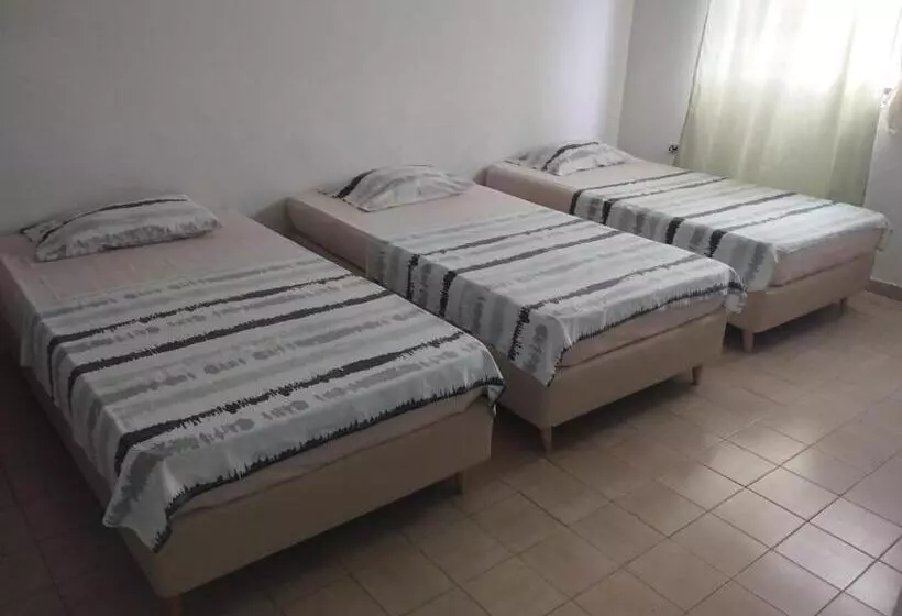 ホテル Almirante Padilla