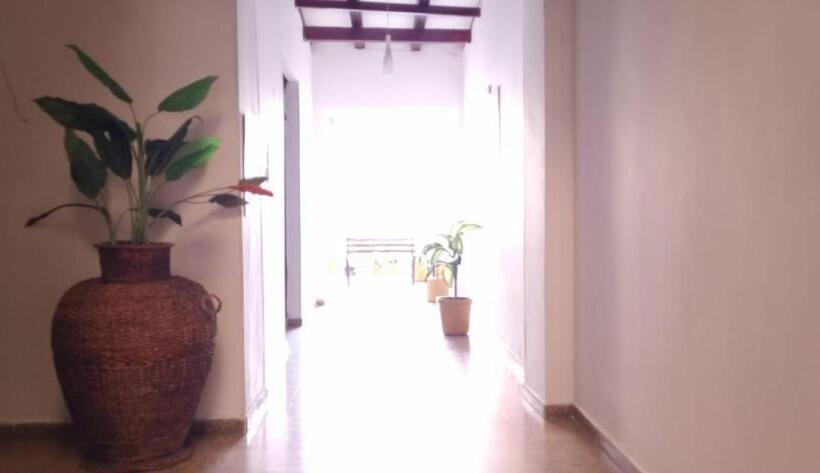 هتل Almirante Padilla