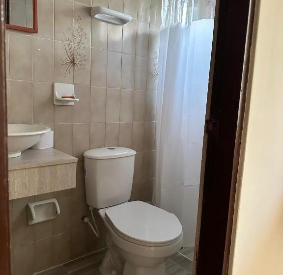 هتل Almirante Padilla