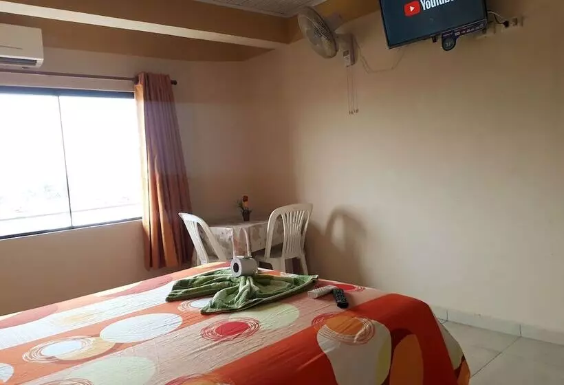 هتل Alojamiento Oasis