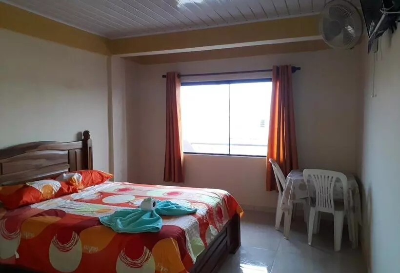 هتل Alojamiento Oasis