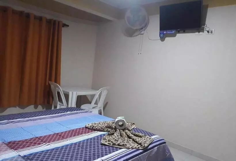 هتل Alojamiento Oasis