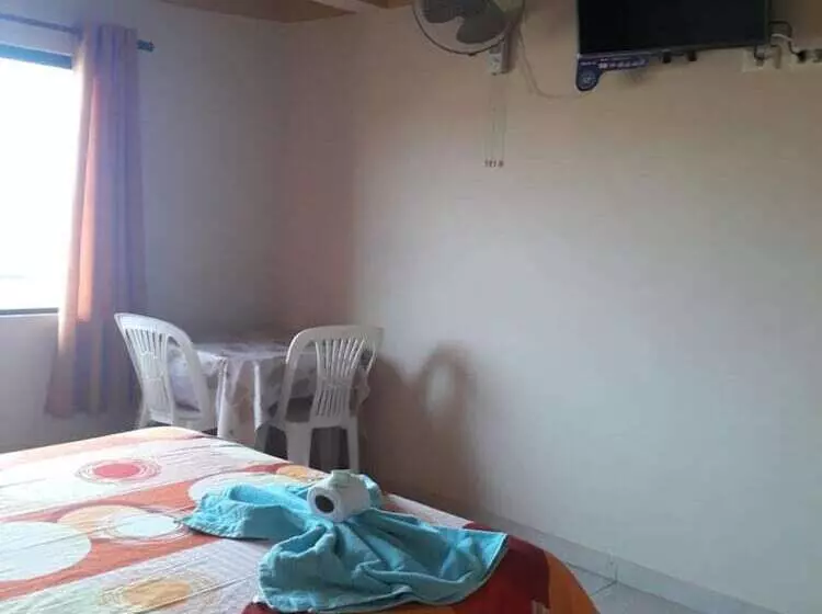 هتل Alojamiento Oasis