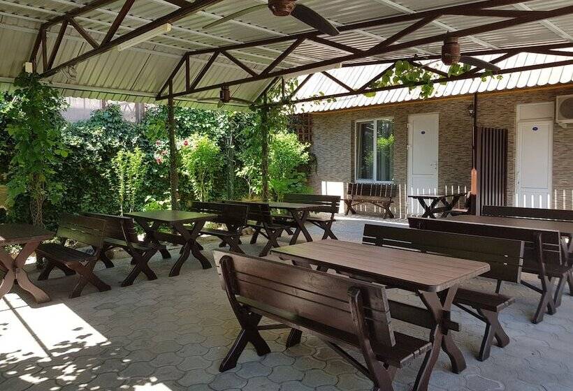 בית מלון כפרי Aston