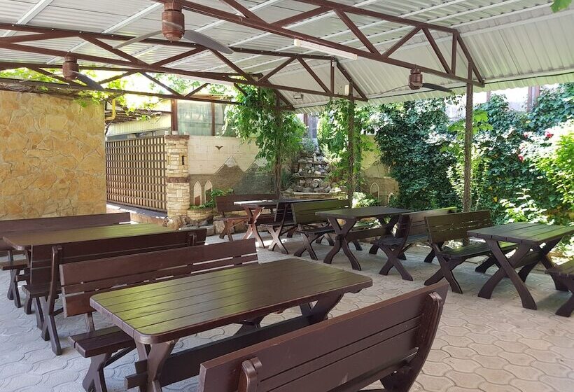 בית מלון כפרי Aston