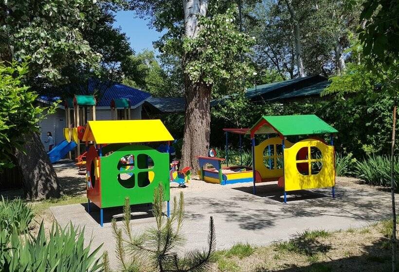 בית מלון כפרי Aston