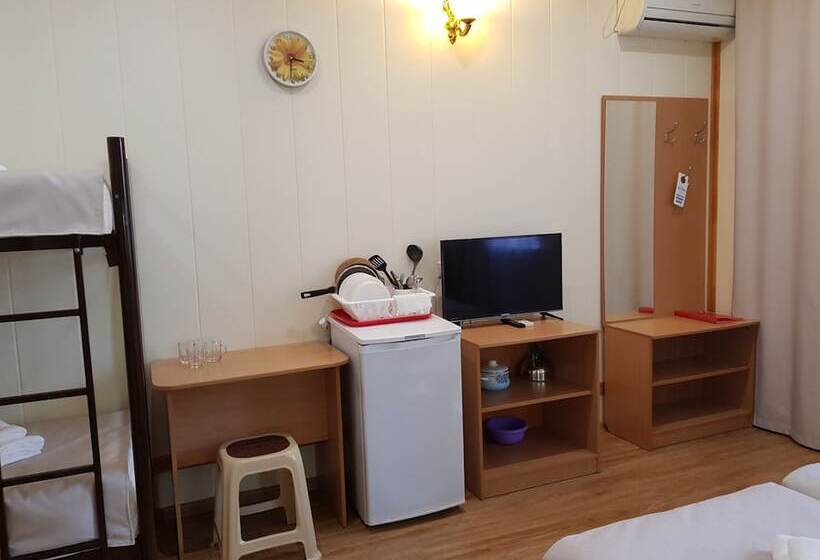 בית מלון כפרי Aston