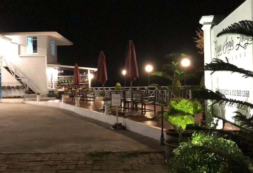 Отель Bayu Senja Lodge